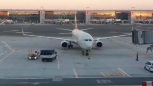 Afganistan’dan tahliye edilen 160 yolcu daha Türkiye’ye getirildi