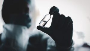 Fransa Sağlık Bakanı: Dördüncü dalgada daha çok aşılı olmayan ölüyor