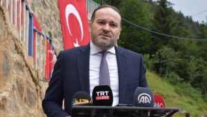 TRT Genel Müdürü Sobacı, ‘Kesişme: İyi ki varsın Eren’ filminin oyuncularıyla buluştu