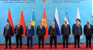 Sadyr Zhaparov, EAEU içindeki en acil talimatlara dikkat çekiyor