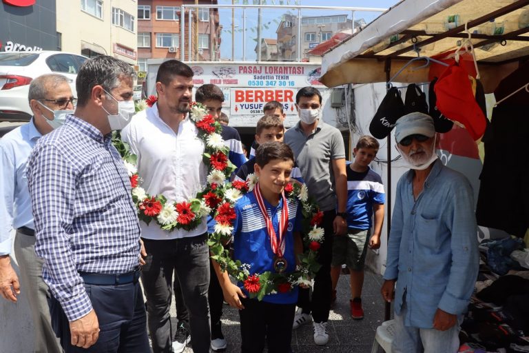 Kandıra Belediye Başkanı Faruk Akkoyun Kandıralı hemşehrilerini ziyaret etti 