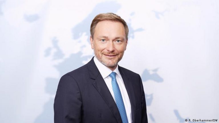 Lindner: “Merkel en son ne zaman Afganistan’daydı?”