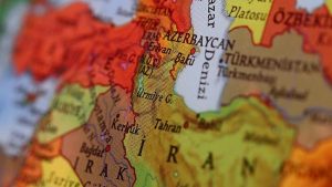 Tahran’da İran Devrim Muhafızları’na ait araştırma merkezinde yangın: 3 yaralı