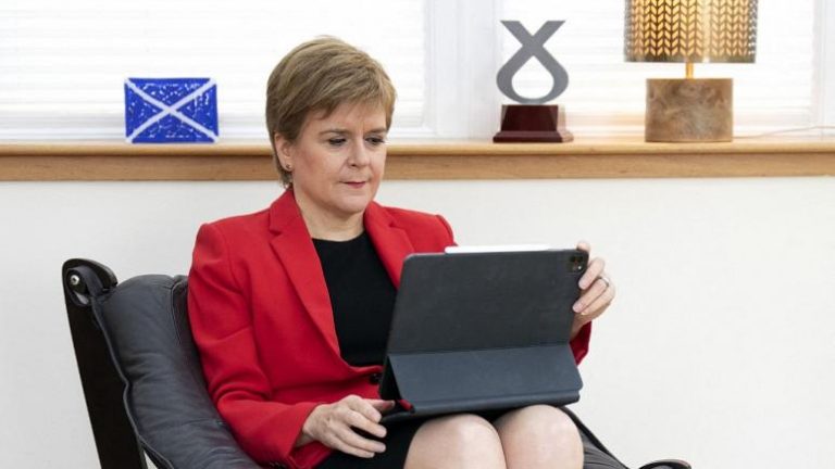 Nicola Sturgeon: Covid-19 izin verirse 2023 sonu İskoçya’da bağımsızlık referandumu yapacağız