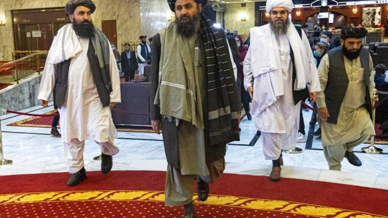 Taliban yönetiminde kavga: Baradar ve Hakkani taraftarları birbirine girdi