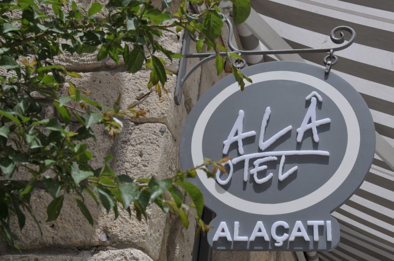 Alaçatı’nın Alâ’sı sezonu açtı