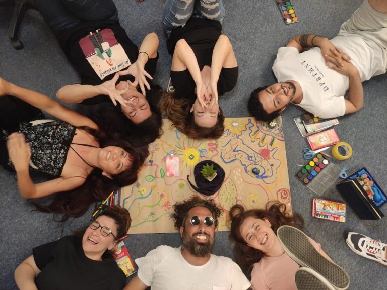 Fark Yaratan Yepyeni Bir Eğitim Platformu MESLEK OKULUM 