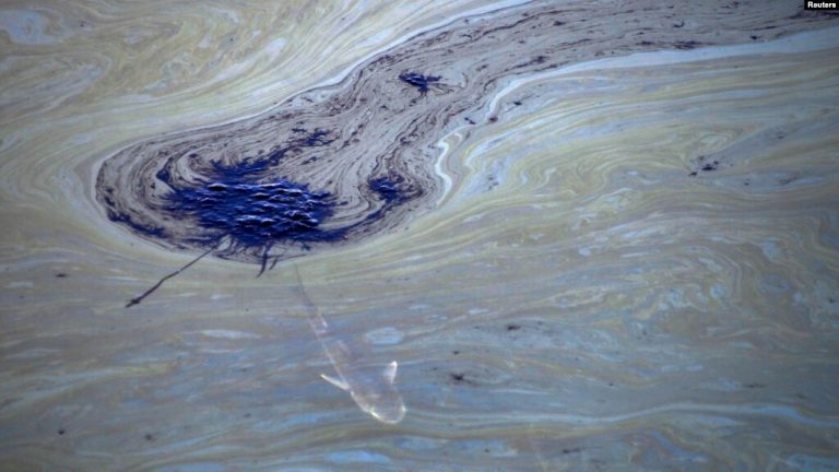 California’daki Petrol Sızıntısı Soruşturuluyor