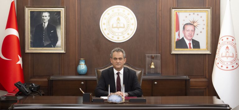 Bakan Özer’in 29 Ekim Cumhuriyet Bayramı mesajı