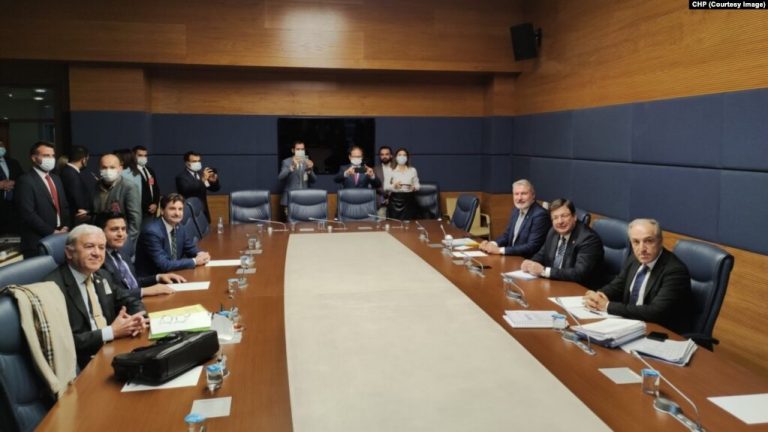 Muhalefet ‘Sistem Değişikliği’ İçin Meclis’te Buluştu