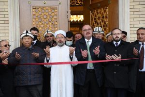 Kırgızistan Özgen’de İmam Serahsi Camii ve Külliyesi dualarla açıldı