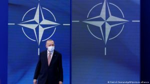 Türkiye jeopolitik kimlik arayışında çıkmazda mı?