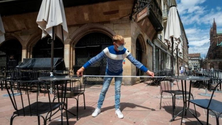 İsviçre’de otel, restoran ve kafelerden aşısızlar için ayrı alan oluşturma baskısı