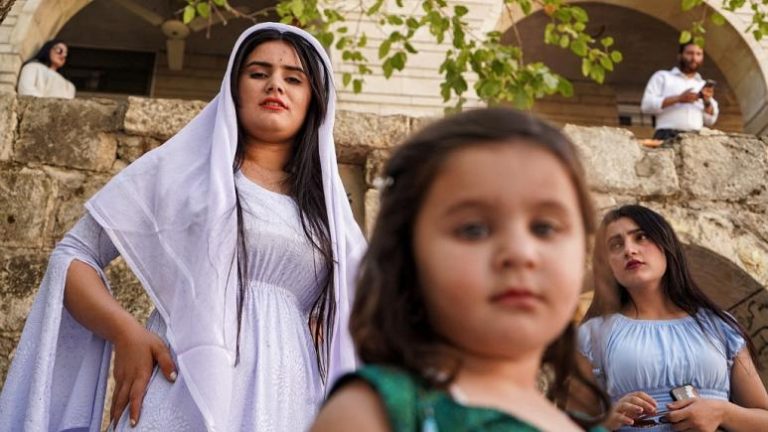 Almanya: Ezidi kız çocuğunun ölümüne göz yuman eski IŞİD üyesi kadına 10 yıl hapis cezası