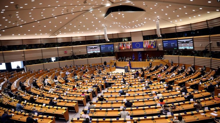 AB Liderleri Arasında Sert Tartışma