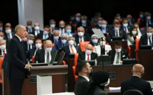 Erdoğan’ın Muhalefete İki Meydan Okuması: Yeni Anayasa ve “Kürt Sorunu”
