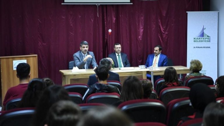 Kocaeli Cumhuriyet Başsavcısı Korkmaz ve Kartepe Belediye Başkanı Kocaman’dan gençlere altın öğütler