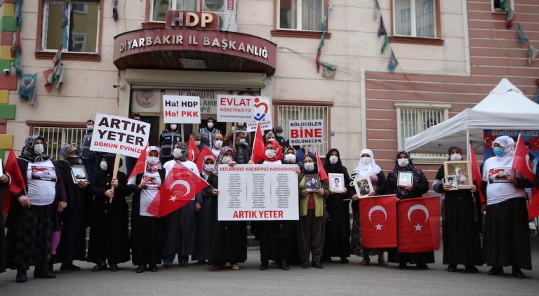 Diyarbakır Annelerinin Terör Örgütüne Karşı Cesur Direnişi