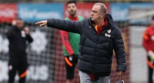 Galatasaray derbiye çift forvet çıkabilir