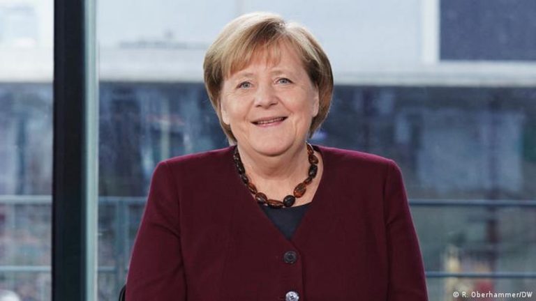 Merkel: Nükleer enerjiden çıkış doğru karardı