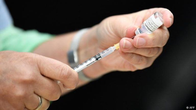 Almanya’da 18 yaş üstüne 3. doz aşı tavsiyesi