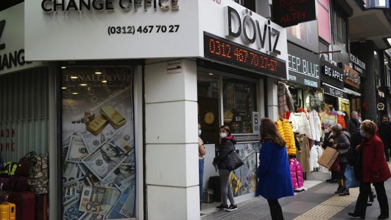 Financial Times: Türkiye hiperenflasyonun eşiğinde mi?