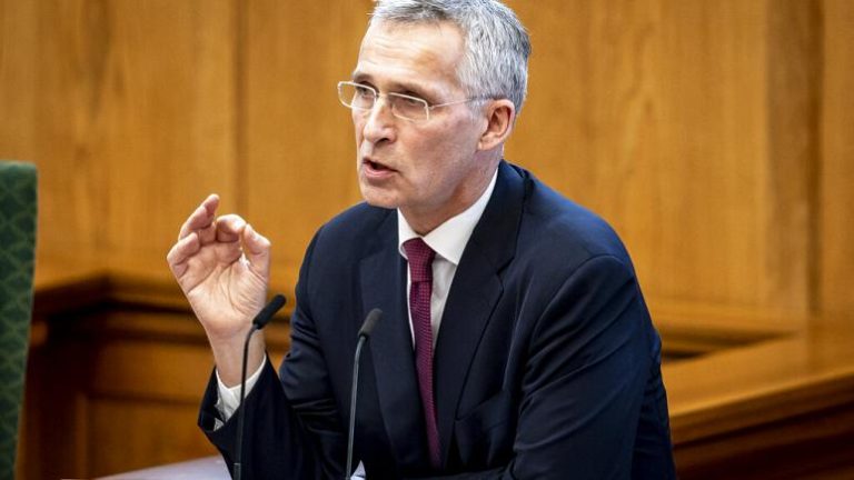 NATO uyardı: Rusya, Ukrayna sınırına askeri yığınak yapıyor