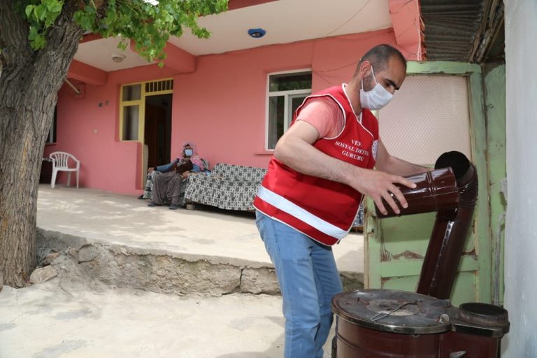 Bakan Derya Yanık: “Önümüzdeki kış günlerinde yakacak ve elektrik yardımları kapsamında ihtiyaç sahibi vatandaşlarımıza 2,5 milyar TL destek vereceğiz”