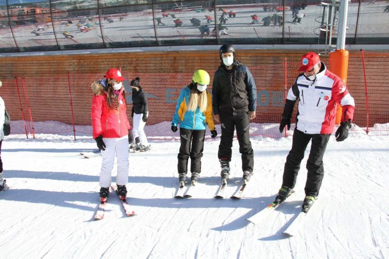 Palandöken’de Profesyoneller Ders Verecek