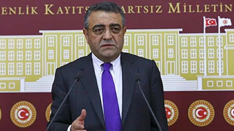 Balıkesir’de polis memuru Abdulkadir Güngör’ü şehit eden Devrim Erdem’e cezaevinde Sezgin Tanrıkulu sahip çıkmış