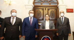 Bakan Derya Yanık, Kilis’te Elbeyli Geçici Barınma Merkezi’ni Ziyaret Etti