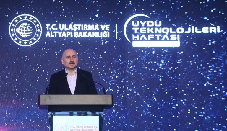Bakan Karaismailoğlu’ndan Türksat 5B paylaşımı: İz bırakmaya hazır mıyız?