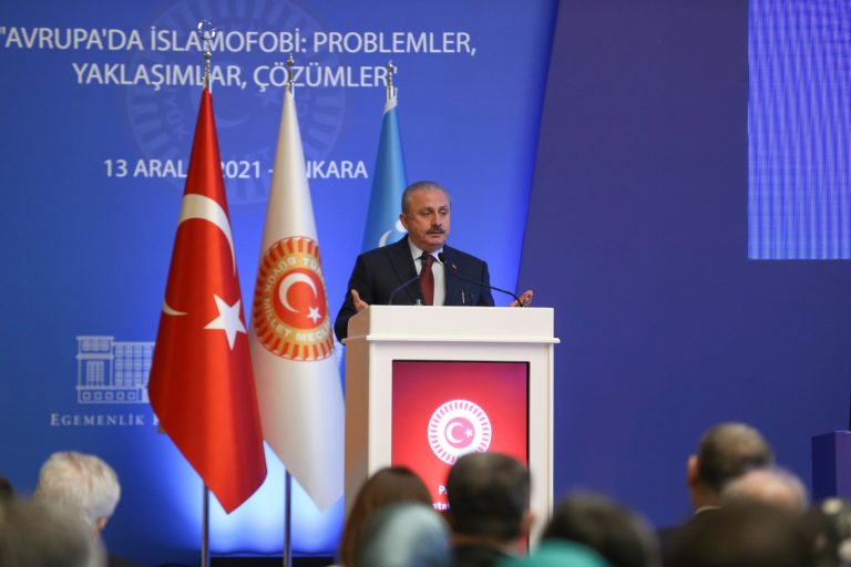 TBMM Başkanı Şentop, “Avrupa’da İslamofobi: Problemler, Yaklaşımlar, Çözümler” paneline katıldı