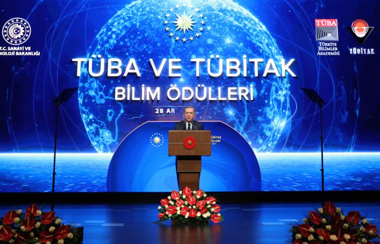 Cumhurbaşkanı Erdoğan, “Teknolojik bağımsızlığın siyasi bağımsızlığın teminatı olduğunu bilerek çalışmaya devam edeceğiz”