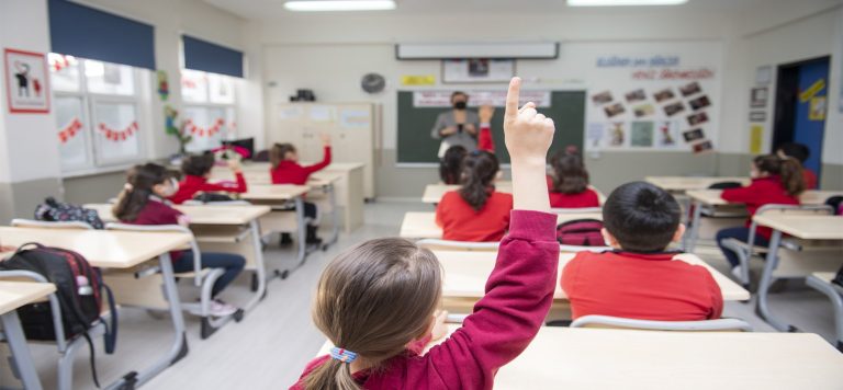 Milli Eğitim Bakanı Özer: Yüz yüze eğitime ara verme gündemimizde değil