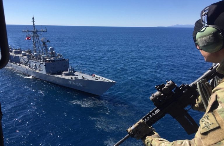 Atina Bir Çılgınlık Yapar mı?