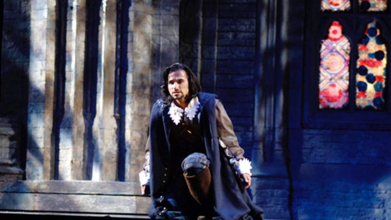 Grammy ödüllü ilk Türk Opera Sanatçımız Tenor Bülent Bezdüz