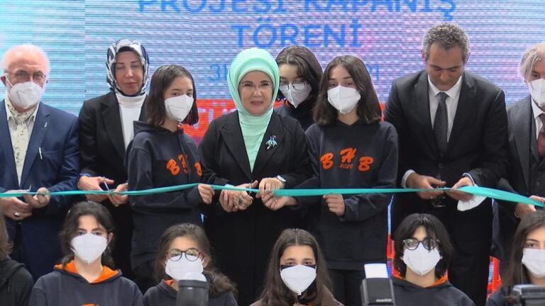 Kütüphanesiz Okul Kalmadı