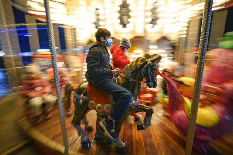 Covid-19: Avrupa’da ülkeler hızla yayılan Omicron’a karşı hangi önlemleri aldı?