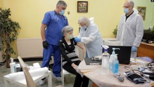 Bulgaristan’da Aşı Yaptıran Emeklilere Ek Ödeme