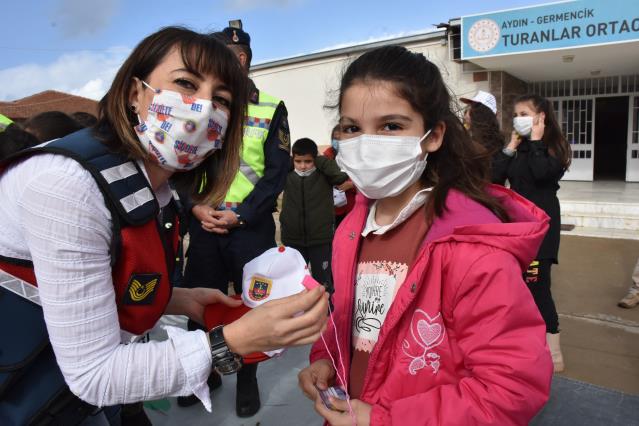 Aydın Germencik’te Jandarma Öğrencilerle Buluştu