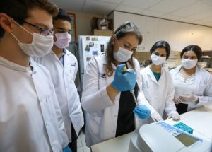Pfizer Türkiye ve Bilim Kahramanları Derneği’nden Bilim Gençlerle Kazanacak Projesi