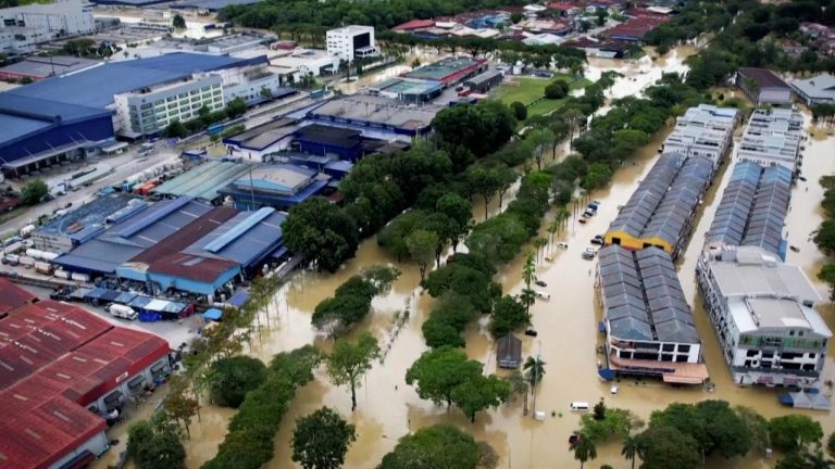 Malezya’da sel: Bir günde bir aylık yağış
