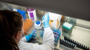 AB: Güney Afrika’nın Omicron şeffaflığı birçok hayat kurtardı