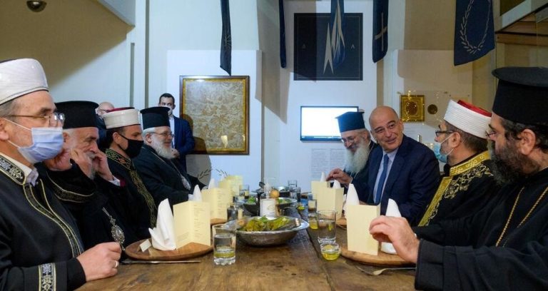 Yunanistan Dışişleri Bakanı Batı Trakya Türk toplumunu yine yok saydı