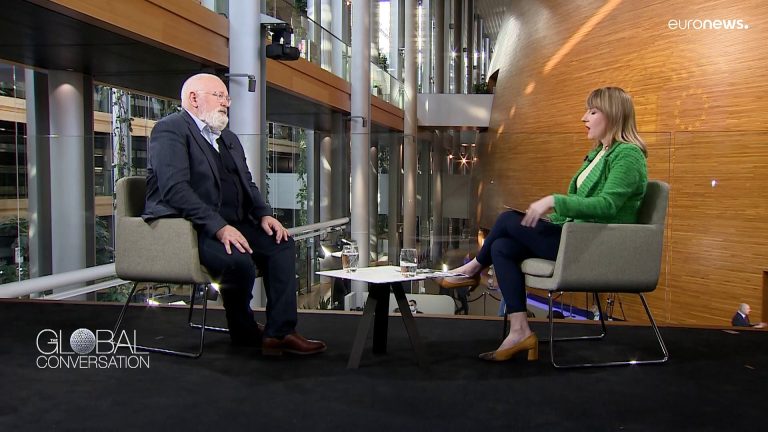 AB Komisyonu Başkan Yardımcısı Timmermans: İklim krizi herkes için kişisel bir sorun