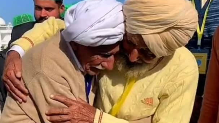 Hindistan’la Pakistan’ın Ayrılması Yüzünden 2 Kardeş 74 yıl Sonra Buluştu