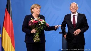 Merkel sonrasında Başbakan’a güven azaldı
