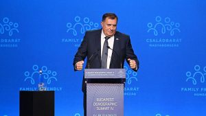 Bosnalı Sırpların yerel meclisi, Bosna-Hersek’in temel kurumlarından ayrılmak için oylama yapacak