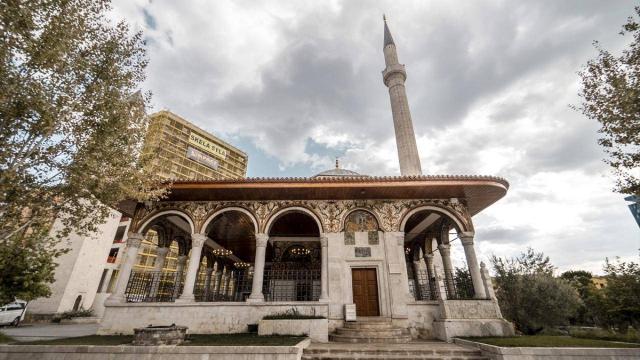 Cumhurbaşkanı Erdoğan Ethem Bey Camii’nin açılışını yaptı